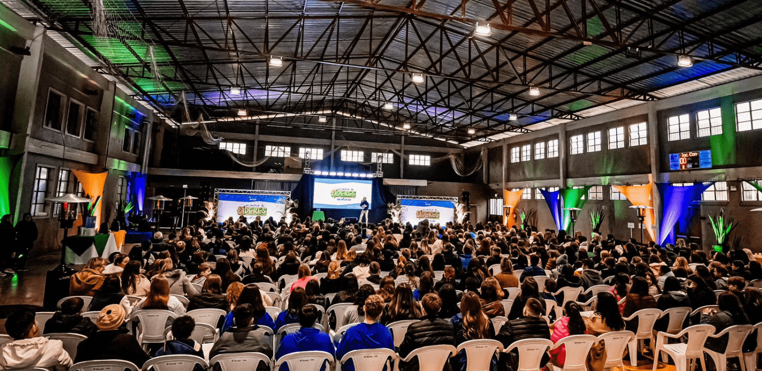 Sicredi Pioneira reúne 450 estudantes em Nova Petrópolis cooperativismo em pauta