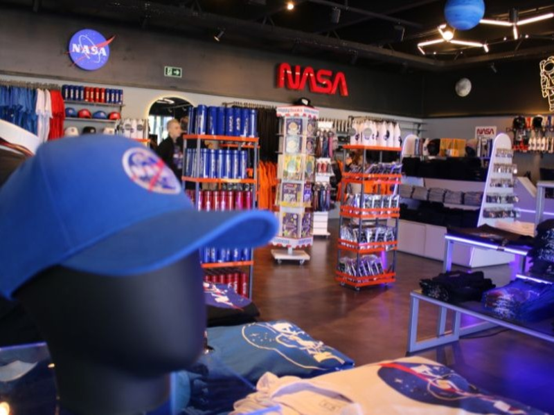 Foto loja de suvenires